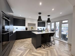 Photo 7- click for photo gallery